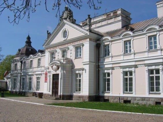 2. Pałac Ossolińskich w Rudce